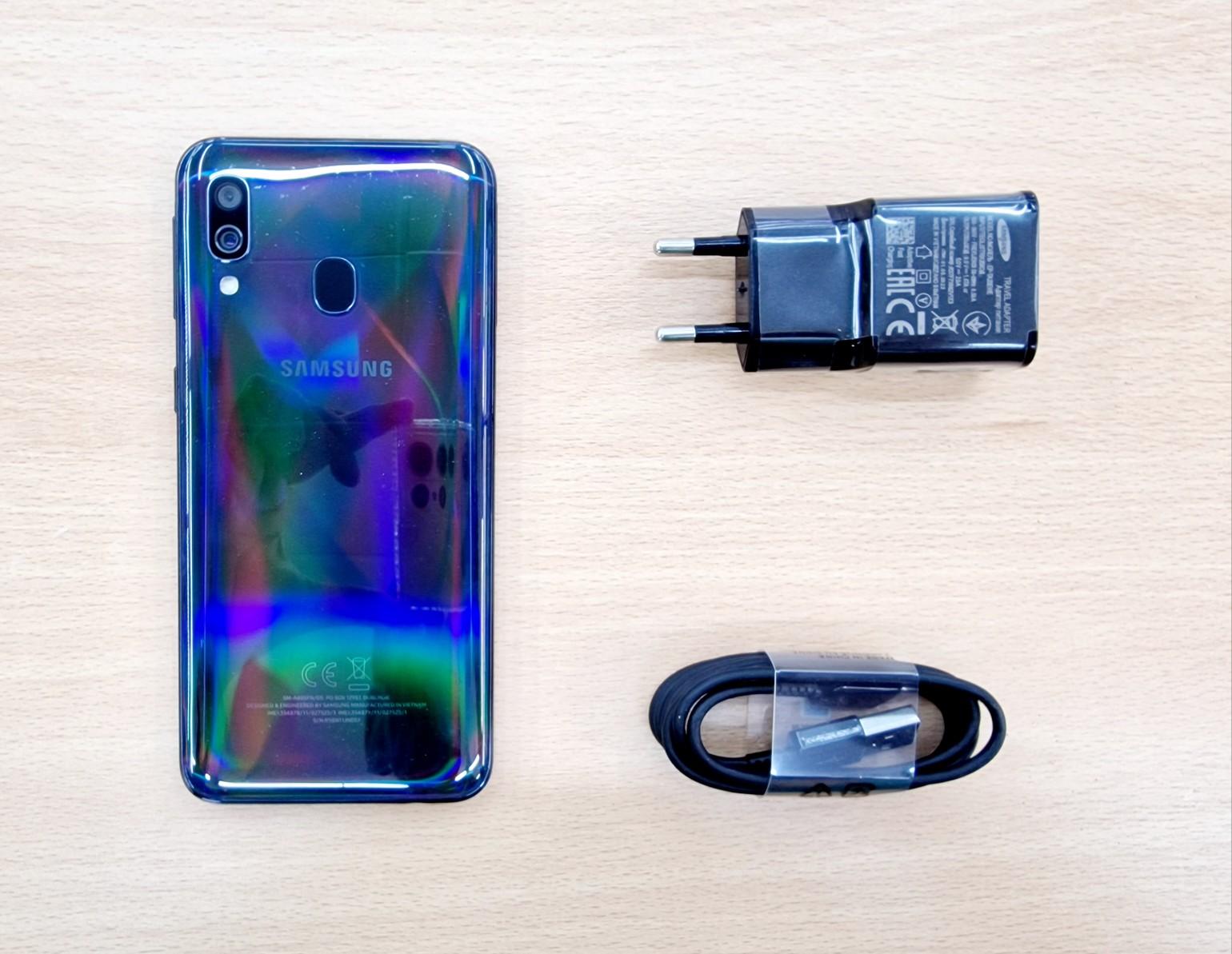 Samsung A40 (Wie Neue * Super AMOLED Display) in 1070 Vienna für 145,00 ...