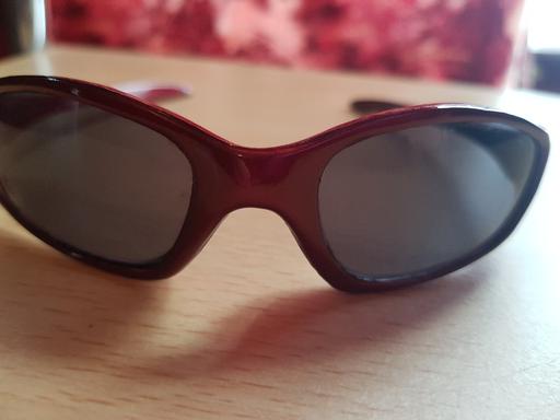 Buy & Sell Nottinghamshire Ashfield - Photos for Red sunglasses