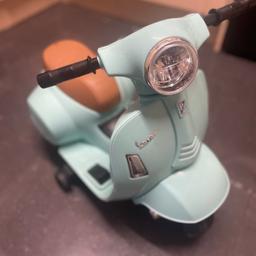 This stunning mini electric Vespa scooter, great condition, on rode a few times. Comes with charger as well.

Collection SE11, can deliver if local.