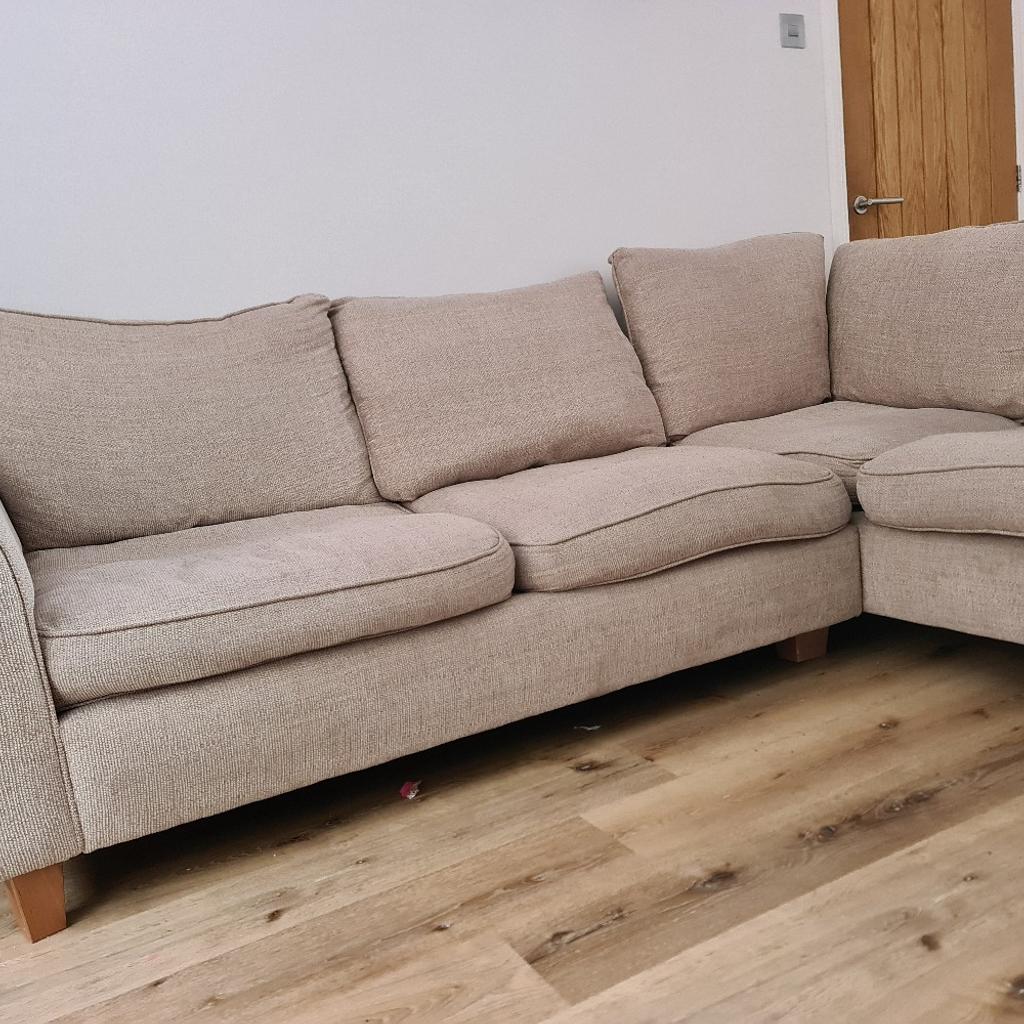 SCS Lois/ Theo RHF Chaise Corner Sofa Beige in LU3 Park für £ 200,00