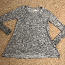 Women’s grey jumper Hollister
Size XS
Very good condition 

Freshly washed