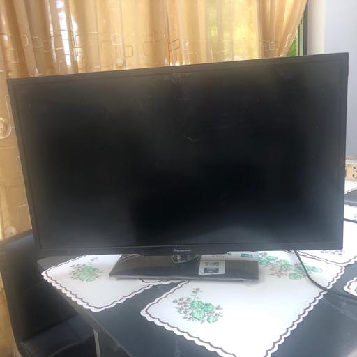 Buy & Sell North West London Burroughs, The - North West London - Photos for Panasonic 30” led flat screen tv (screen cr)