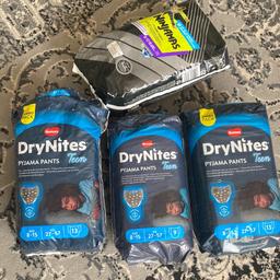 Dry nights pyjama pants x3, 1 half pack
1 ninjamas full pack
3 packs full and 1 with 7 pants
38 nappies in total brand new
Don’t need them anymore
Bargain all for £15 no offers please