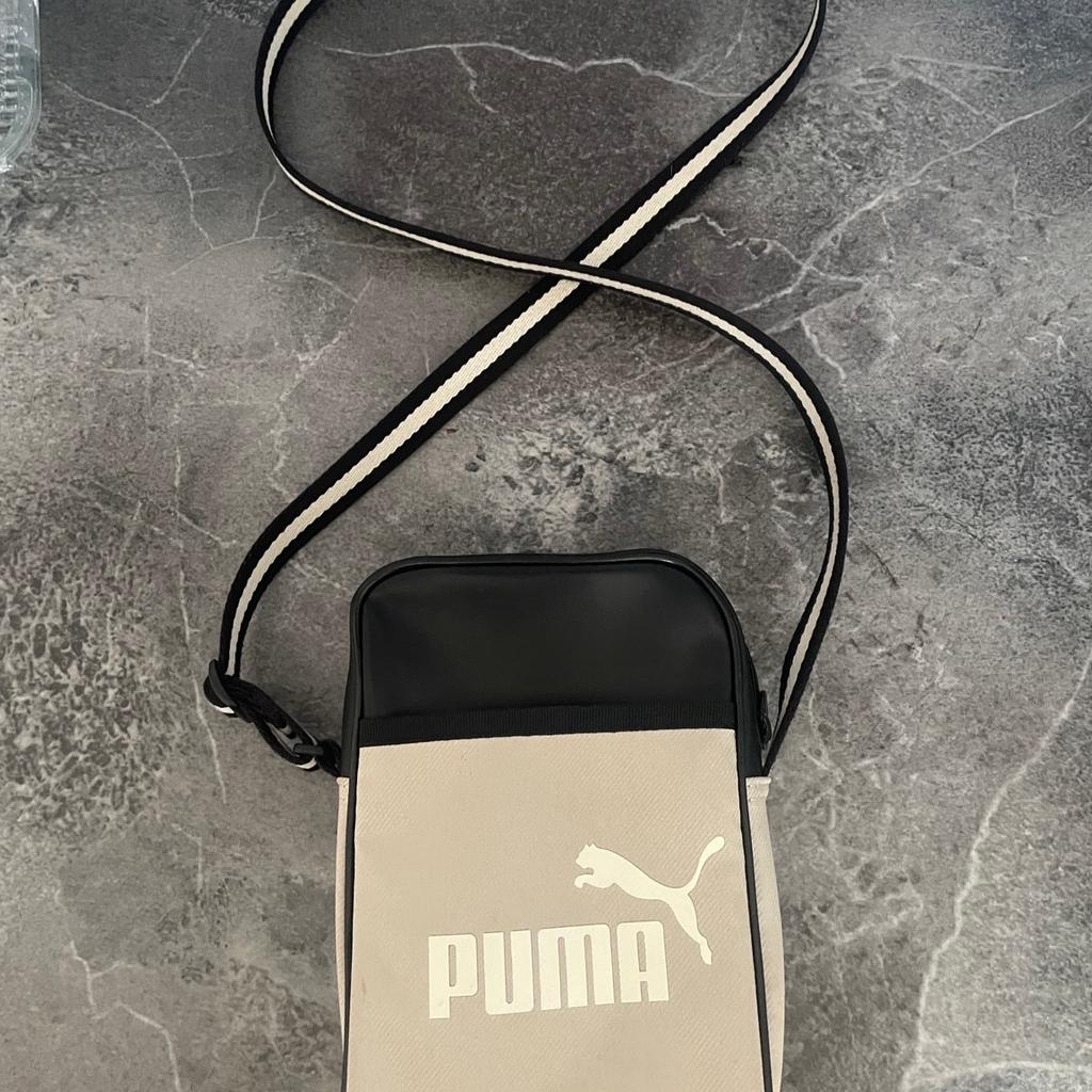 Kleine Umhängetasche von Puma
Privatverkauf

Bei Versand übernimmt der Käufer die Kosten