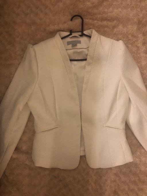 Buy & Sell Wiltshire Corsham - SN15 - Photos for H&M White Lined Blazer