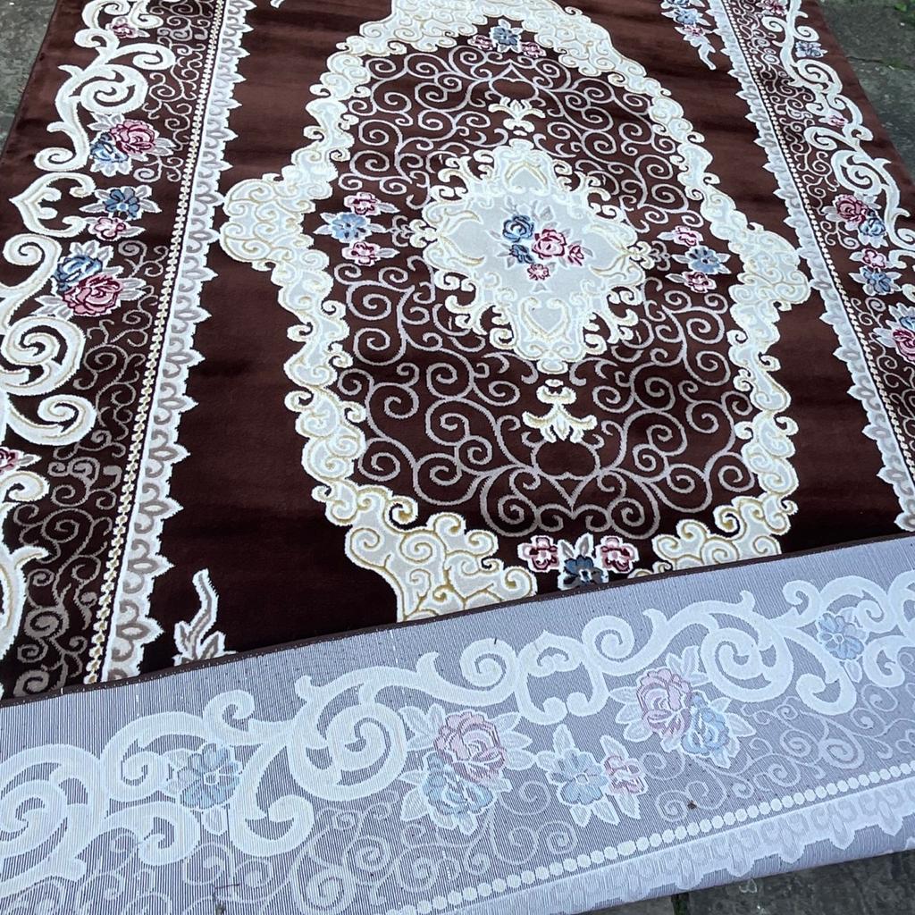 Brand new beautiful luxury Isfahan turkish rugs Brown size 300x200cm The finest rugs in all Uk
Collection le5