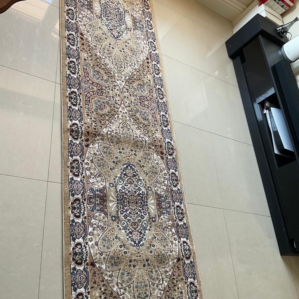 Brand new luxuries isfahan turkish long runner beige size 300x80cm
Collection le5