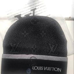 Louis Vuitton Beanie Gently Worn One Size Grey/
