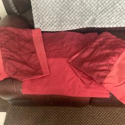 Red duvet set/king size