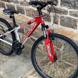 Trek bike.
21 gears
Good condition
Some wear and tear - to be expected when it’s been used!