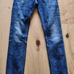 Jeans von Tommy Hilfiger
Größe 29/34
SLIM SCANTON