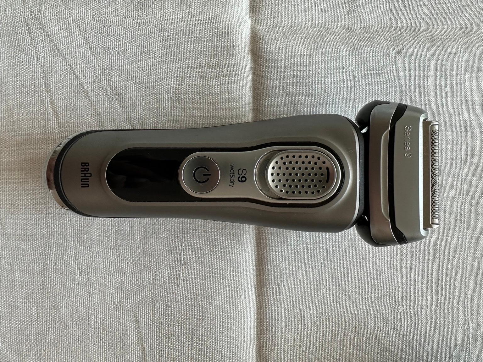 Rasierer Braun S9 wet & dry in 6300 Stadt Wörgl für 150,00 € zum ...