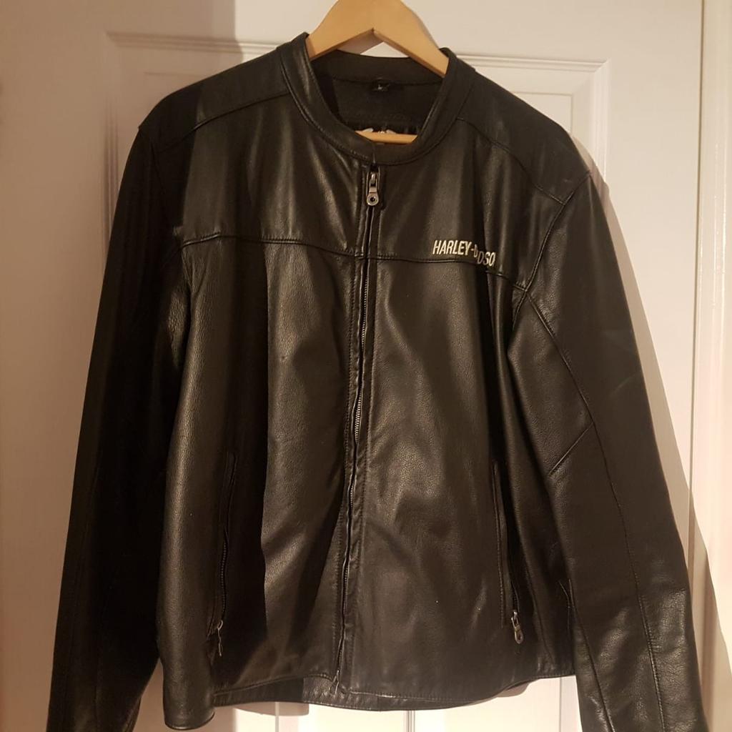 Short Harley Davidson black leather Jacket
Hardly been worn
COLLECTION ONLY