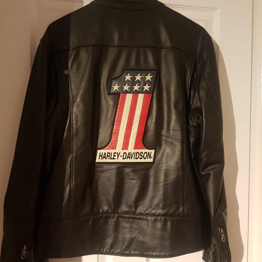 Short Harley Davidson black leather Jacket
Hardly been worn
COLLECTION ONLY