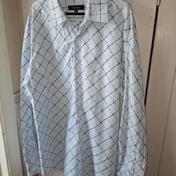 men's size XL blue check 
long sleeve shirt 

just slight stain cannot notice 
collect hainton avenue grimsby 
near freeman st