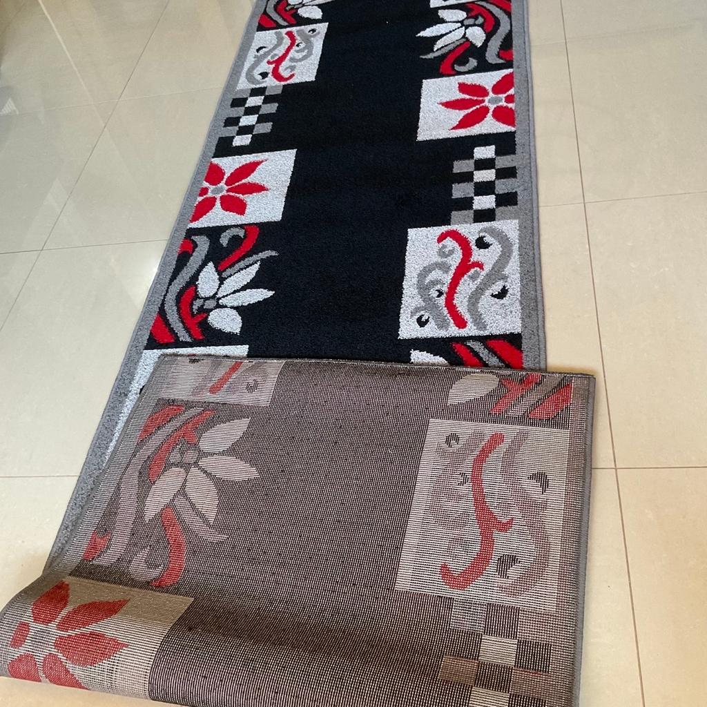 Brand new beautiful long runner Colour grey black size 300x80cm carpet rugs
Collection le5