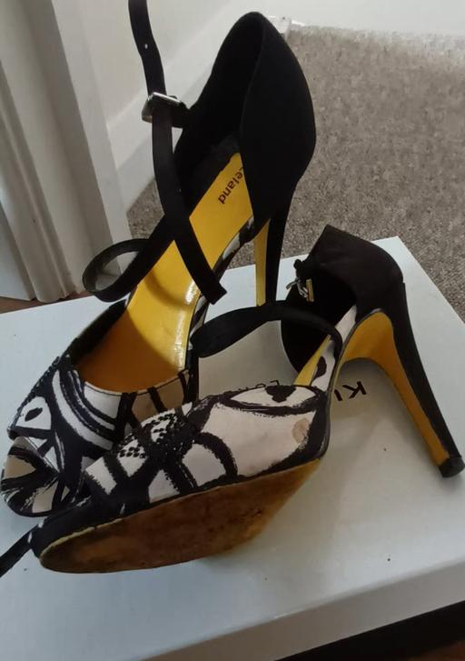 Buy & Sell North London Colney Hatch - N11 - Photos for High heel black and white shoes