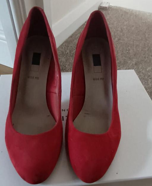 Buy & Sell North London Colney Hatch - N11 - Photos for Red mid heel shoes