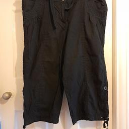 Black George cotton combat type shorts.
Can fold up and button shorter length.
Good clean cond.
fy3 layton or can post for extra.