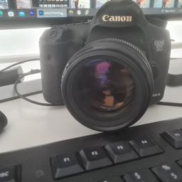 verkaufe meine Profi Kamera Canon 5d
leichte Gebrauchsspuren, funktioniert natürlich einwandfrei.
inkl Akku, Ladegerät, Speicherkarten
kein Versand. Abholung in Jenbach
0043 6645926670