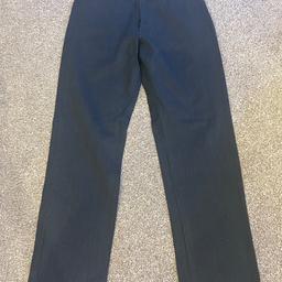 Gents trousers In beautiful soft material 
Hardly worn so excellent condition 
Size 34R
Dark Grey almost Black in colour