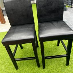 X2 black faux leather High chairs suitable for use at a bar or island.

Fair condition, some marks on the wooden frame & legs which can be seen in the pics. You could paint to cover these up.

Height 100cm
£20 cash on collection
Tamworth