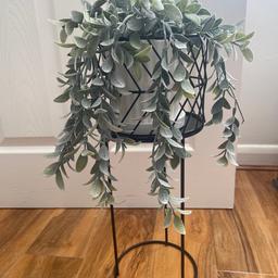 Artificial plant and stand bought but not fit for what I needed