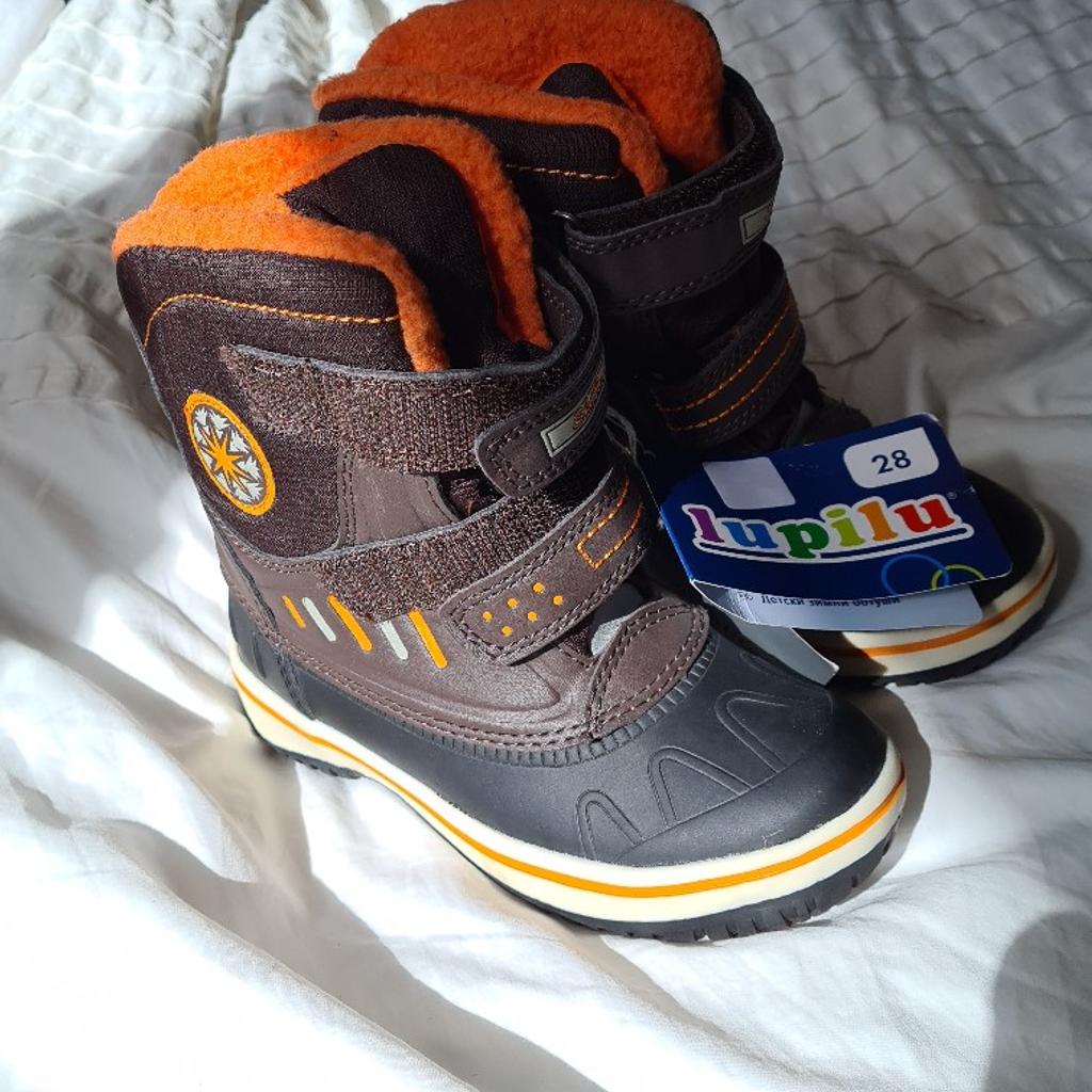 Lupilu Ski Resorts kids snow boots. Winter boots. Hiking Walking BNWT. Beautiful boots. 1st 2c will buy. See photos for condition size flaws materials etc. I can offer try before you buy option if you are local but if viewing on an auction site viewing STRICTLY prior to end of auction.  If you bid and win it's yours. Cash on collection or post at extra cost which is £4.55 Royal Mail 2nd class. I can offer free local delivery within five miles of my postcode which is LS104NF. Listed on five other sites so it may end abruptly. Don't be disappointed. Any questions please ask and I will answer asap.
Please check out my other items. I have hundreds of items for sale including bikes, men's, womens, and children's clothes. Trainers of all brands. Boots of all brands. Sandals of all brands.
There are over 50 bikes available and I sell on multiple sites so search bikes in Middleton west Yorkshire.