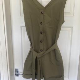 Olive Green jumpsuit with belt never worn
As new lovely looking wrong size bought from shein