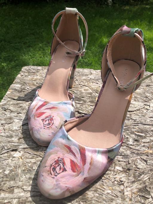 Buy & Sell West Yorkshire Kirklees - Photos for Gorgeous Monsoon floral shoes 7