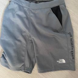 Here are a pair of Men’s North face shorts. 
Please view the attached pictures for size chart. 
Brand new never worn and 100% genuine. 
Collection from Solihull. B92
Any questions please ask.
