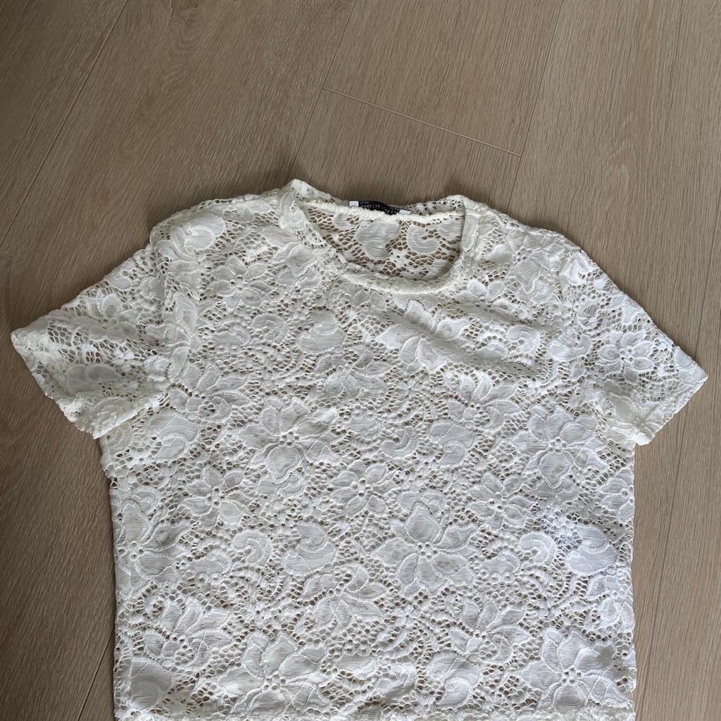 Weißes Spitzen Shirt von Zara, transparent