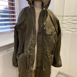 This lovely fur lined Duck and cover khaki XXXL coat zip and button front with plenty of pockets and hood. collection is good but can post at extra p&p