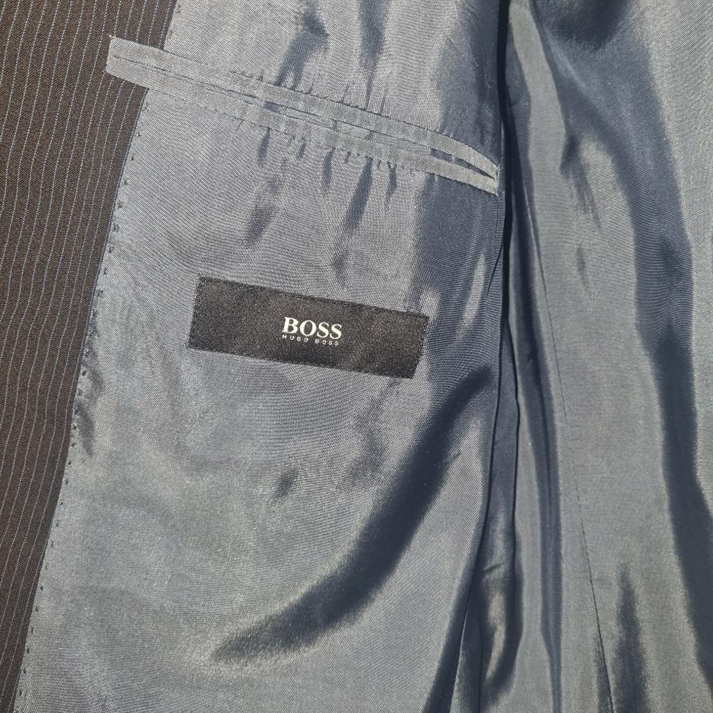 Verkaufe einen Hugo Boss Herren Anzug in der Größe L/XL mit passendem weißen Hemd
Anzug wurde nur 1x getragen
Abzuholen in 68229 Mannheim oder Versand gegen Aufpreis