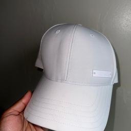 Good Condition
One Size Fits All Adult Cap
Washed