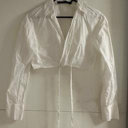 Weißes cropped Hemd von Zara, zum Zuschnüren, sehr schönes Detail
Nur einmal getragen 
Größe: XS