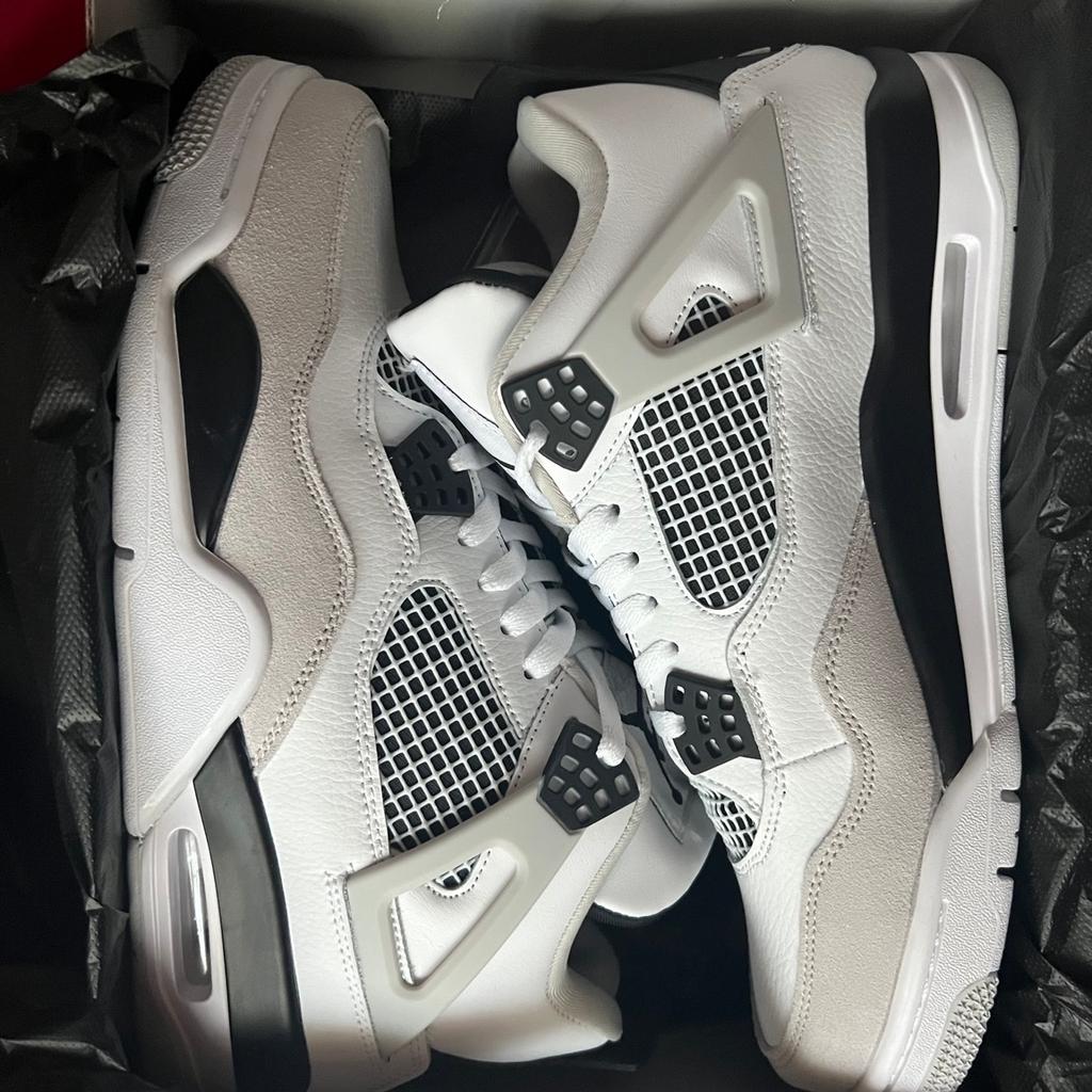 Jordan 4s Military Black in BR1 London for £150.00 for sale | Shpock