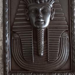 Decorative Tutankhamen wall hanging.
Please note itvdoes not come with fixings.
Old stone. Dark brown colour.
Never used.
Collection from Sale Moor.