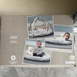 Beautiful play mat and gym for baby. Complete with first teddy. Grey and white in colour.
Used once or twice. As good as new.
Box is a little damaged.
Originally paid £79.
From smoke and pet free home.