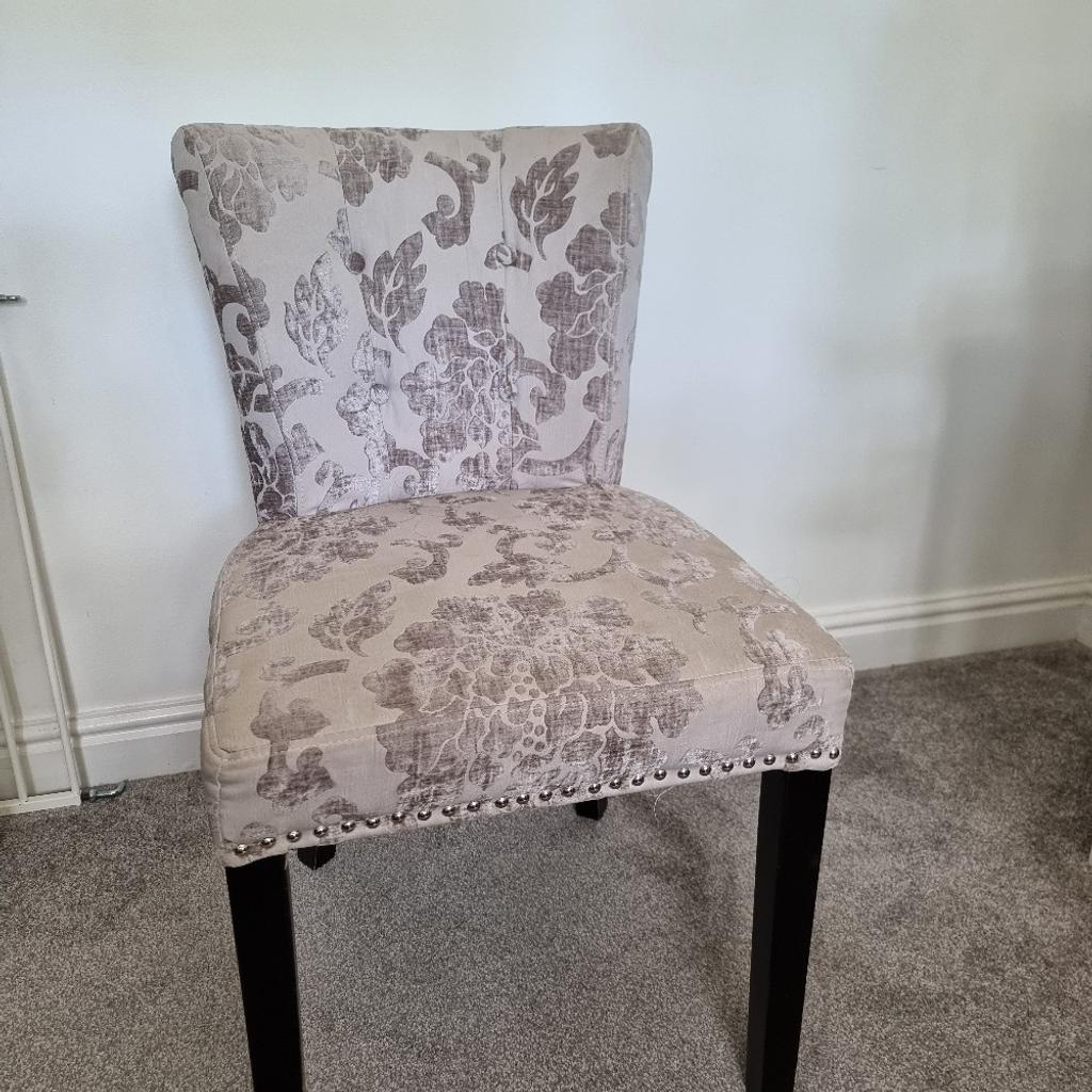 chic dressing table chair