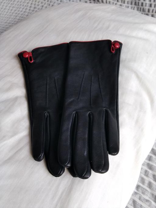 Buy & Sell Greater Manchester Bury - Photos for NEW M&S LEATHER GLOVES SZ S TO M