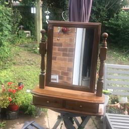 Lovely wooden dressing table mirror, nice as a project or keep as it is, collect mountsorrel or braunstone