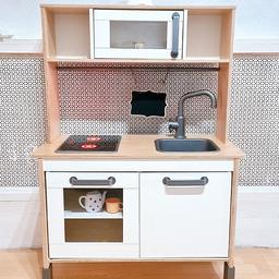 excellent condition play kitchen