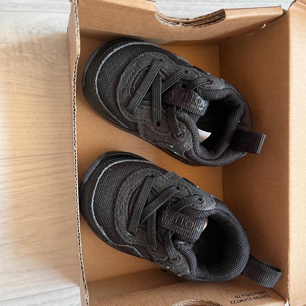 Baby Nike Air Max Schuhe
nicht benutzt und zu klein gekauft