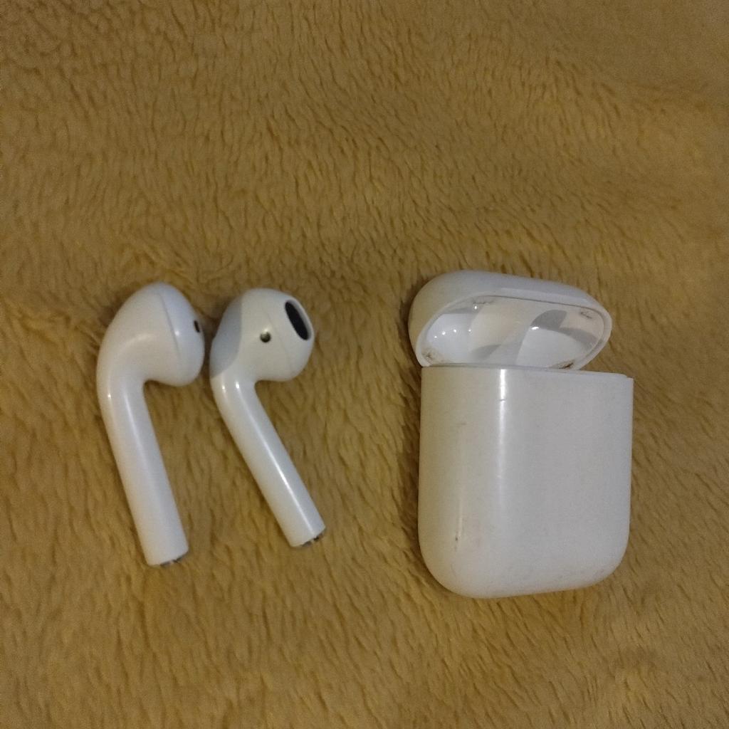 apple airpods,1st gen in working order,usual signs of wear and tear around the inner lid but nothing bad. serious buyers only,any questions please ask before making offers or buying,no time wasters
