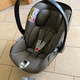 Wir verkaufen unsere Babyschale ohne Isofixstation. Autositz ist in einem guten Zustand. Leichte Gebrauchsspuren am Verdeck (siehe Fotos). Bezüge sind waschbar.