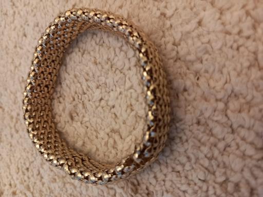 Buy & Sell South West London Richmond upon Thames - Photos for 'Gold' effect elasticated bracelet