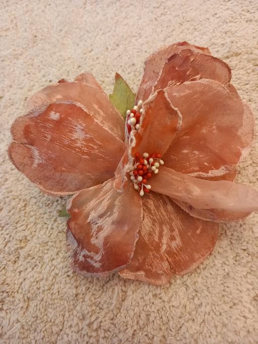 Buy & Sell Surrey Guildford - Photos for soft pink fabric corsage flower