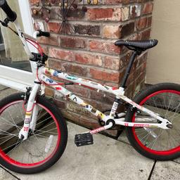 Made in the USA GT BMX… top notch bmx, rotating h/bars /brakes /gt tyres / pedals! Skatepark ready !