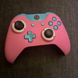 Scuf gaming controller compatible with X Box one 
Good condition no wear to analogue sticks 
Hardly used